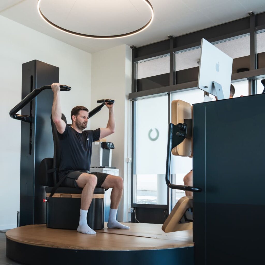 AURUM Training in Therwil – gelenkschonendes Krafttraining mit persönlicher Betreuung für mehr Kraft und Gesundheit im Fitnessstudio in Basel-Land.