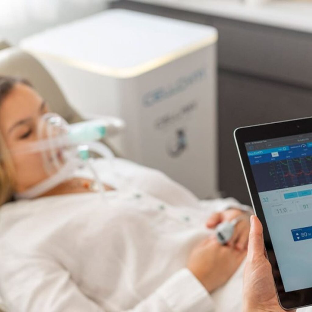 Professionell betreutes IHHT Zelltraining mit Mess- und Atemmaske bei AURUM Health & Performance in Therwil – moderne Sauerstofftherapie für Gesundheit und Leistungssteigerung.