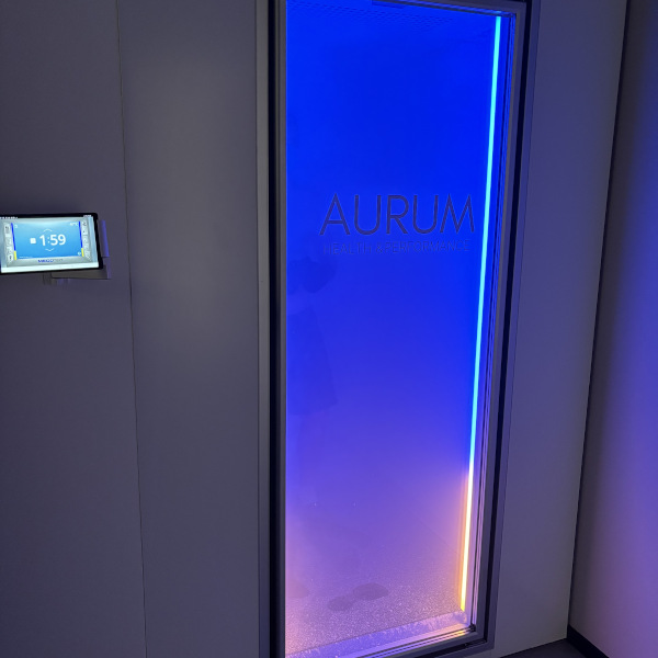 Kryotherapie bei AURUM Health & Performance zur Unterstützung von Regeneration und Erholung